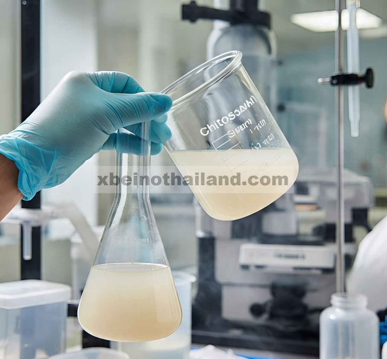 Emulsi Eugenol Pickering yang distabilkan oleh nanopartikel kitosan yang dirakit sendiri: fabrikasi, stabilitas emulsi, aktivitas antioksidan dan antimikroba