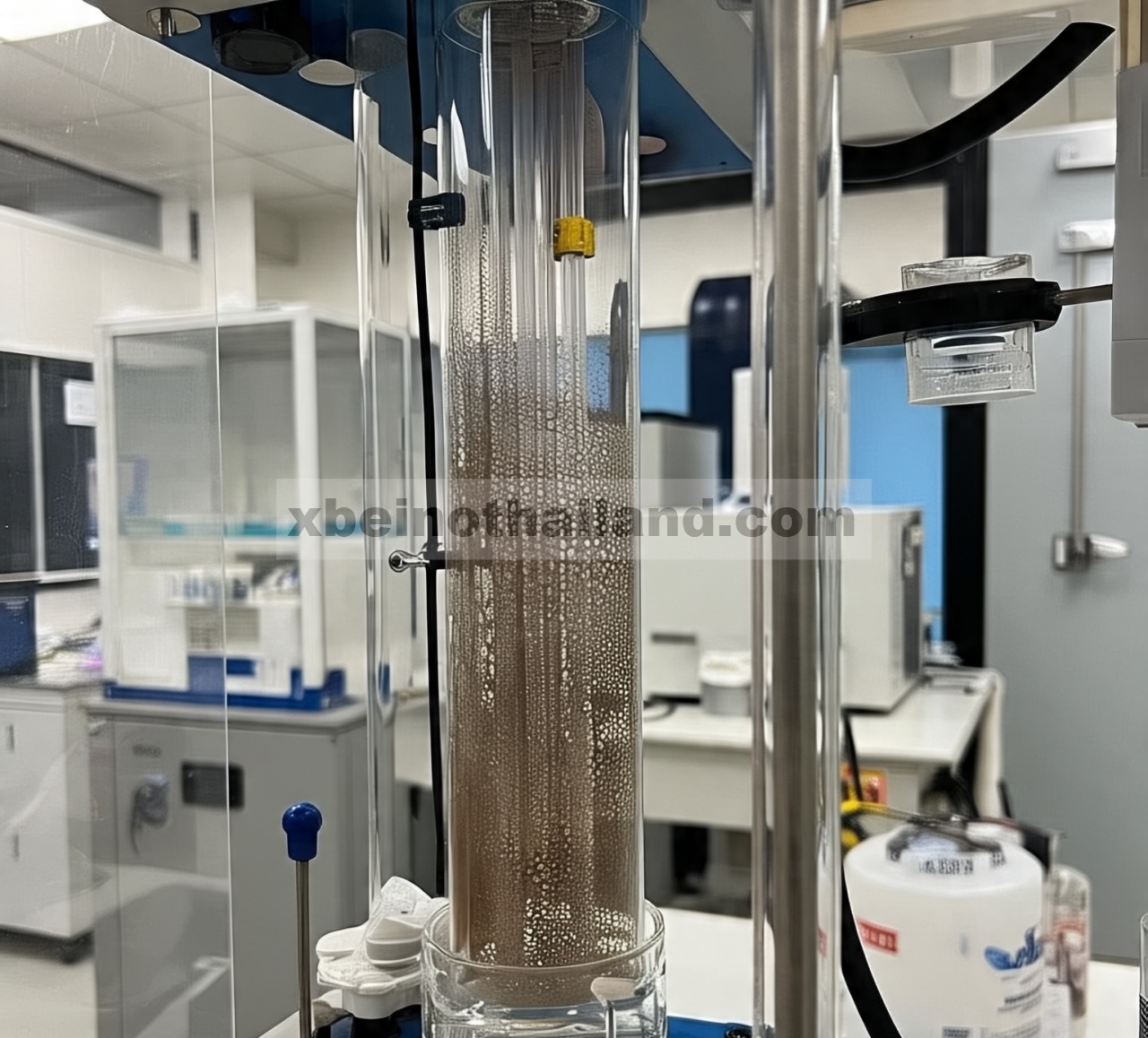 Peningkatan Aktivitas yang Didorong oleh Interaksi Dukungan Logam dari Elektrokatalis Pt/TiC untuk Reaksi Oksidasi Amonia